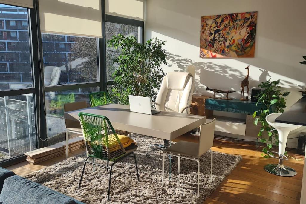 Luxurious Flat Sunny, Quiet, Design, Lift, Balcony Daire Londra Dış mekan fotoğraf